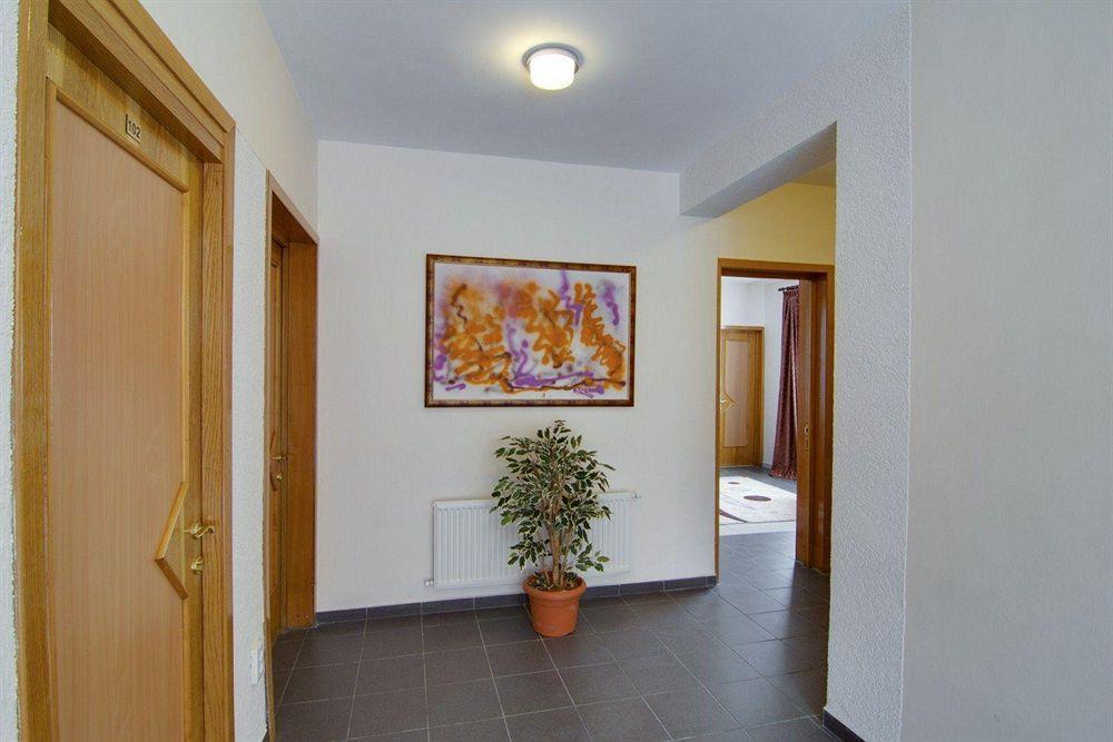 Hotel Tranzzit Bucarest Intérieur photo