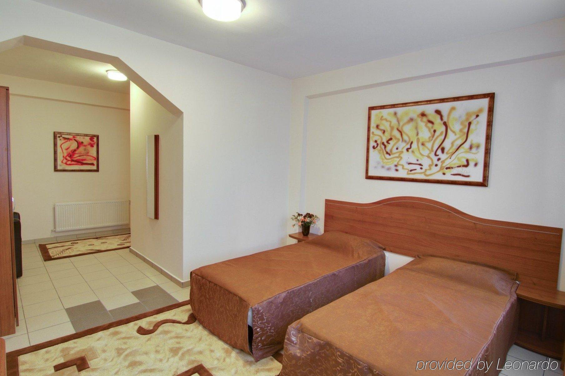 Hotel Tranzzit Bucarest Chambre photo