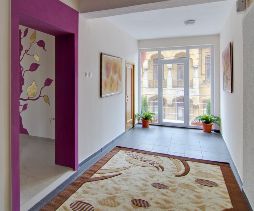 Hotel Tranzzit Bucarest Extérieur photo
